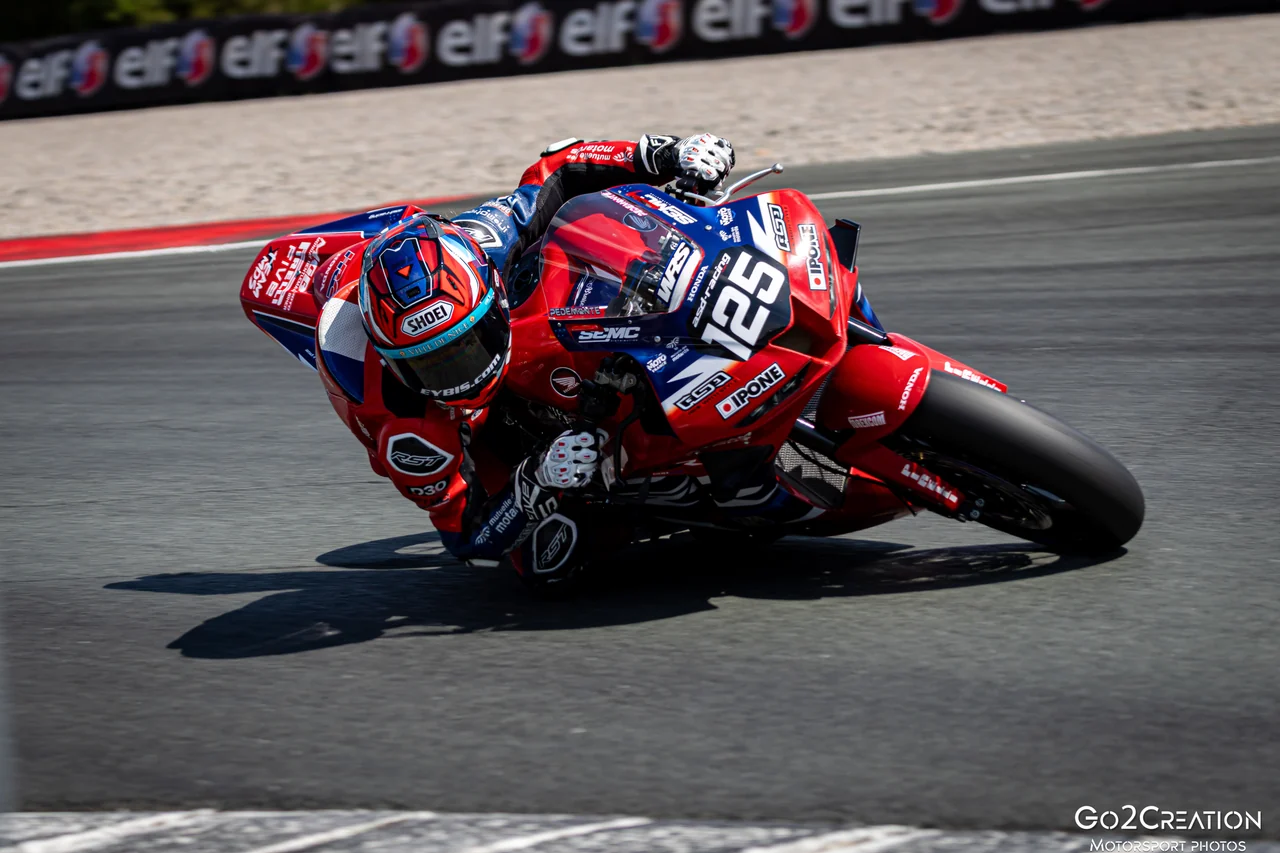 Justine Pedemonte, pilote moto française.
